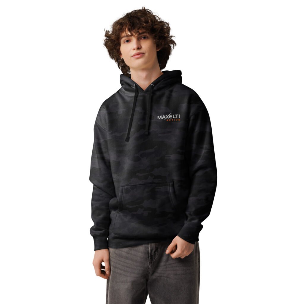 Man wearing the black camo heavyweight hoodie with MAXELTI ACTIVE embroidered on the chest